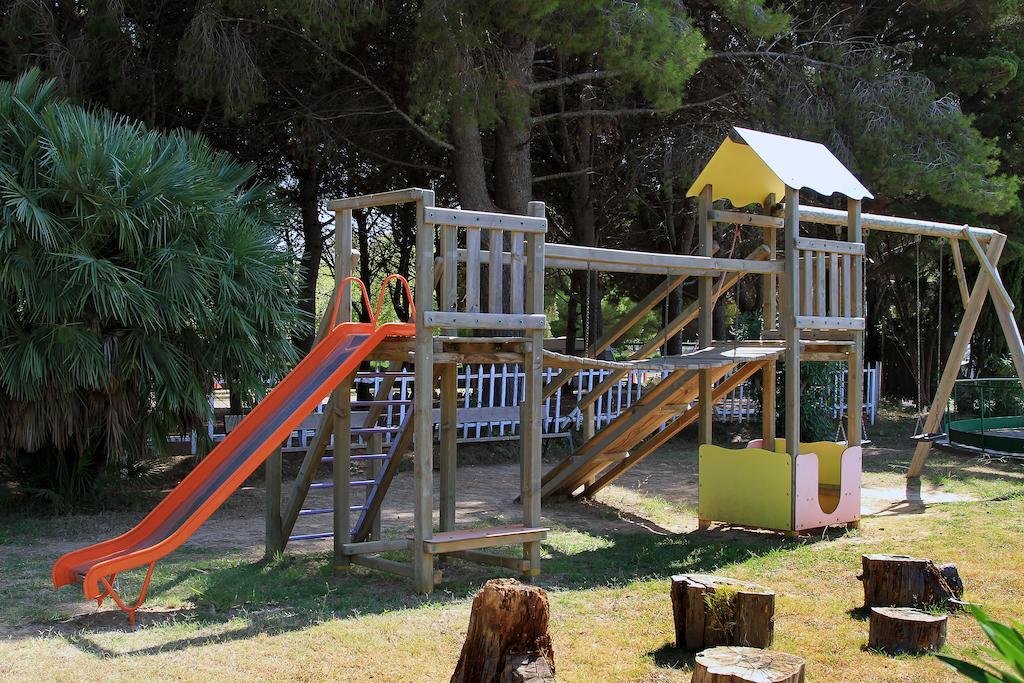Camping La Rueda Кубеляс Екстериор снимка